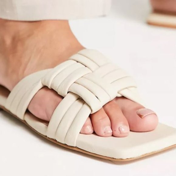 ASRA Sebra leather flat sandals in cream/off white - Picture 3 of 4